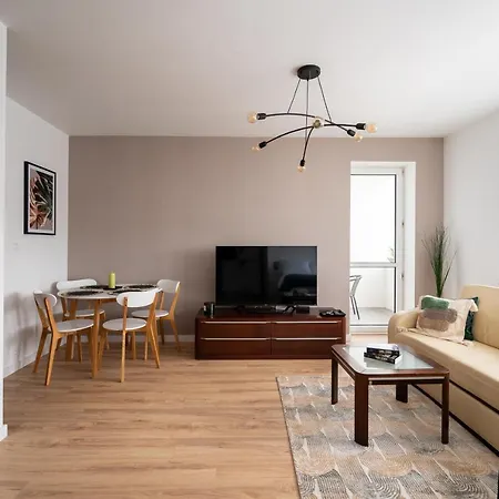 Rondo Wiatraczna Comfort Studio Apartment *